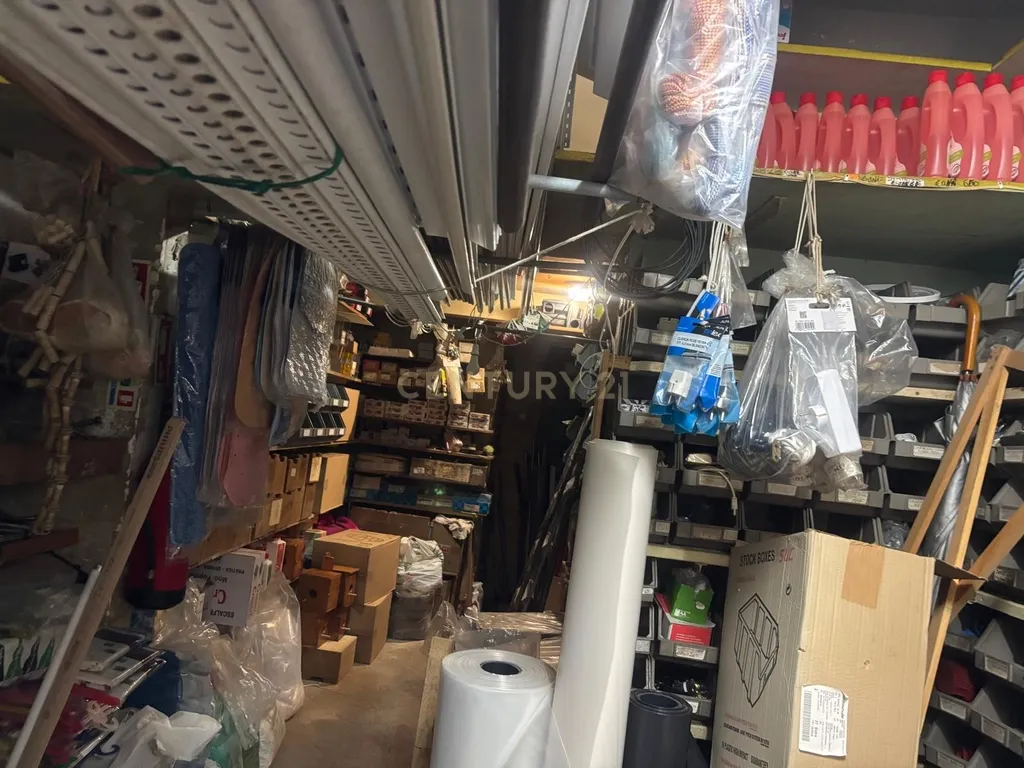 Trespasse de Loja na Parede - Image 9