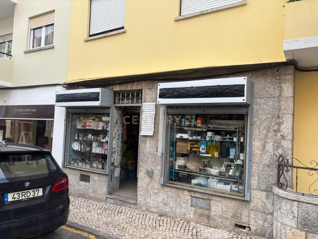 Trespasse de Loja na Parede - Image 1