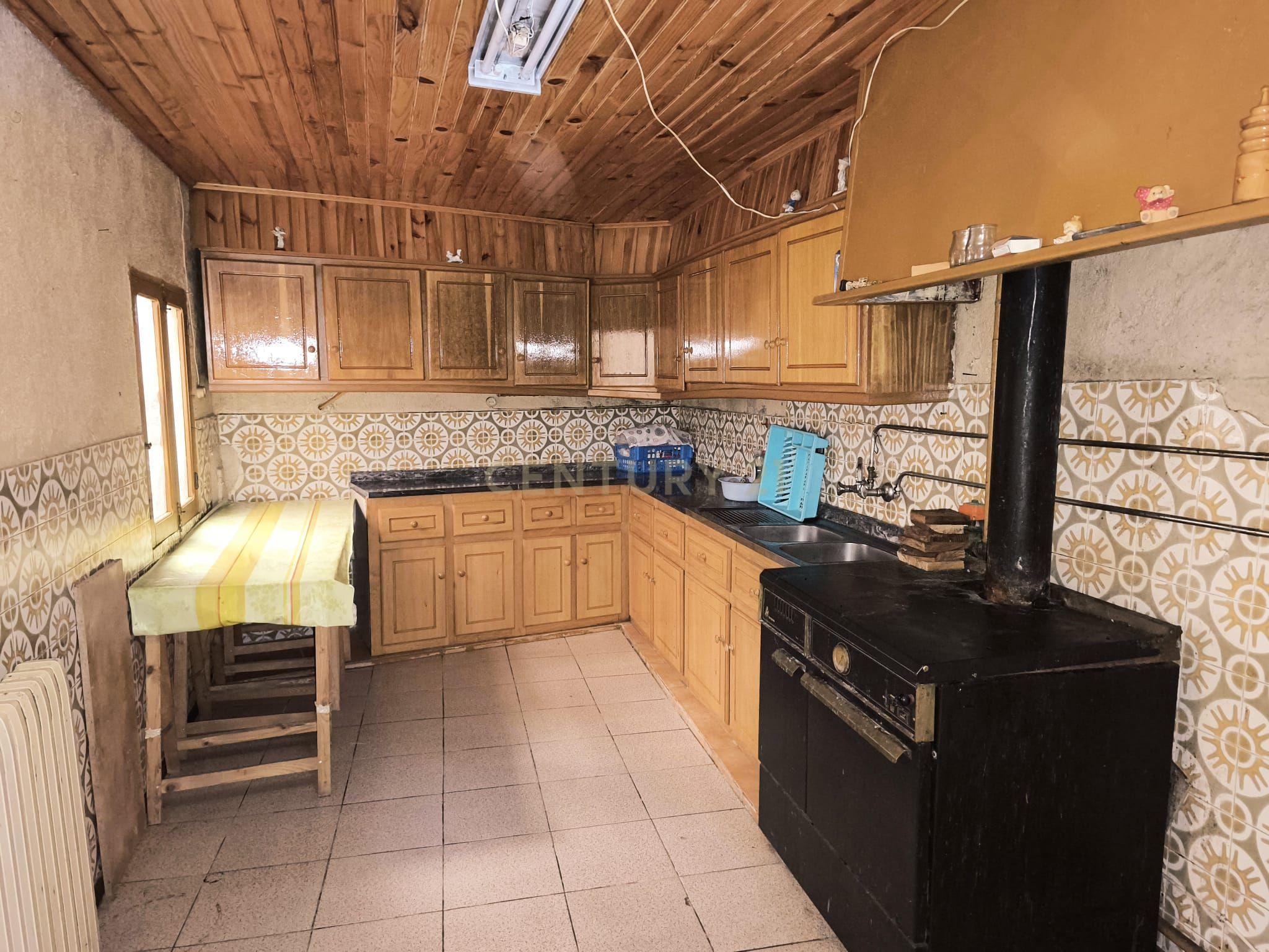 Moradia em Paul, Covilhã - Image 1