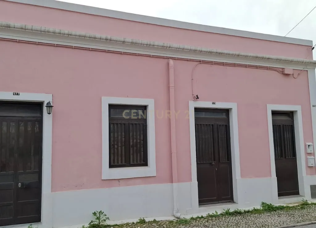 Prédio em Marvila com terreno de 589 metros! - Image 23