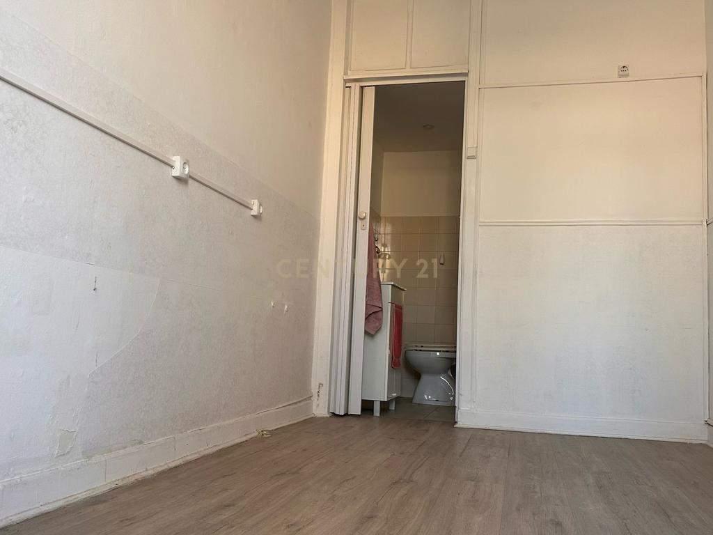 Prédio em Marvila com terreno de 589 metros! - Image 14