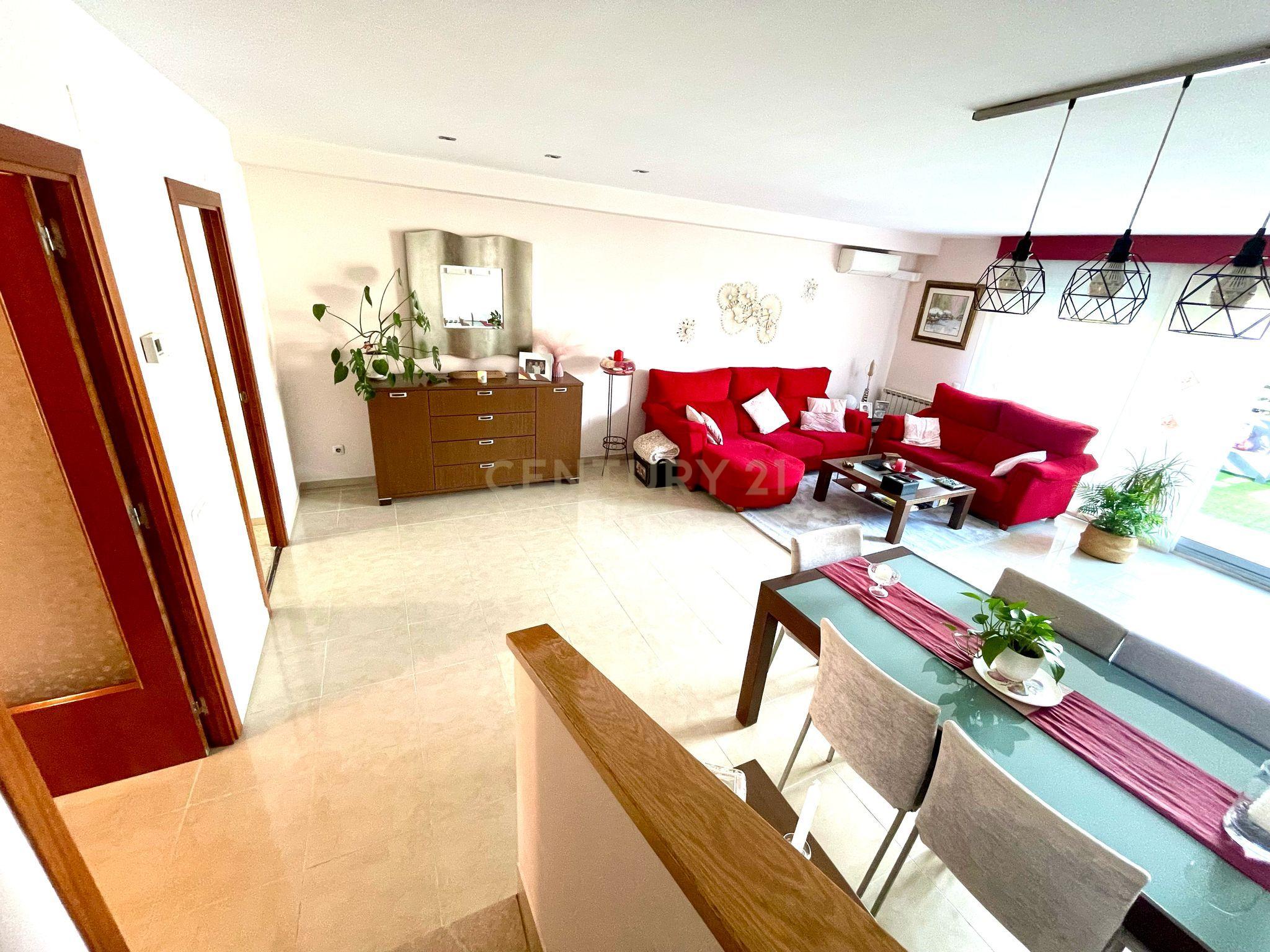 Casa Moderna em Barcelona com Jardim e Piscina Comum - Image 3