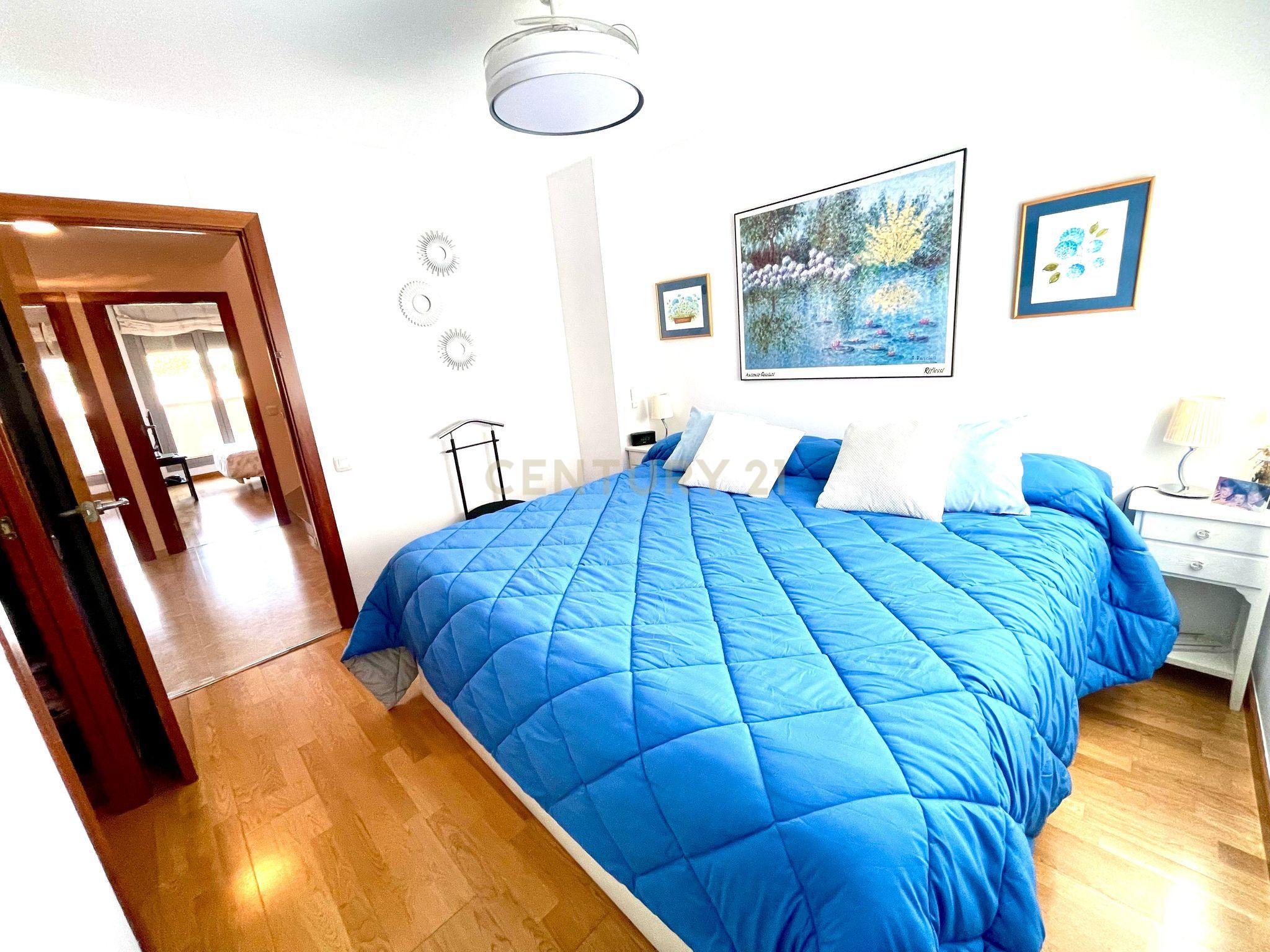 Casa Moderna em Barcelona com Jardim e Piscina Comum - Image 9