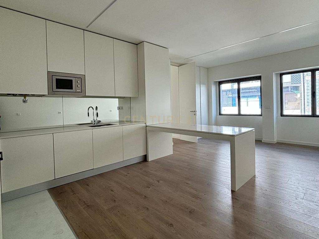 Apartamento T4- Edifício Comendador - Image 6