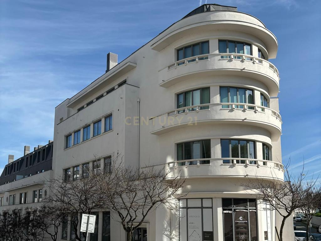 Apartamento T4- Edifício Comendador - Image 1