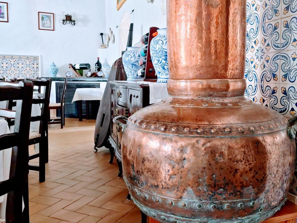 Oportunidade Única: Restaurante Histórico no Coração do Algarve - Image 13