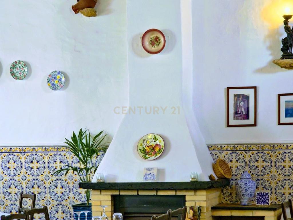 Oportunidade Única: Restaurante Histórico no Coração do Algarve - Image 12