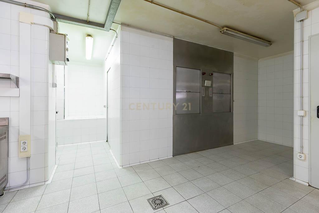 undefined - Image 40