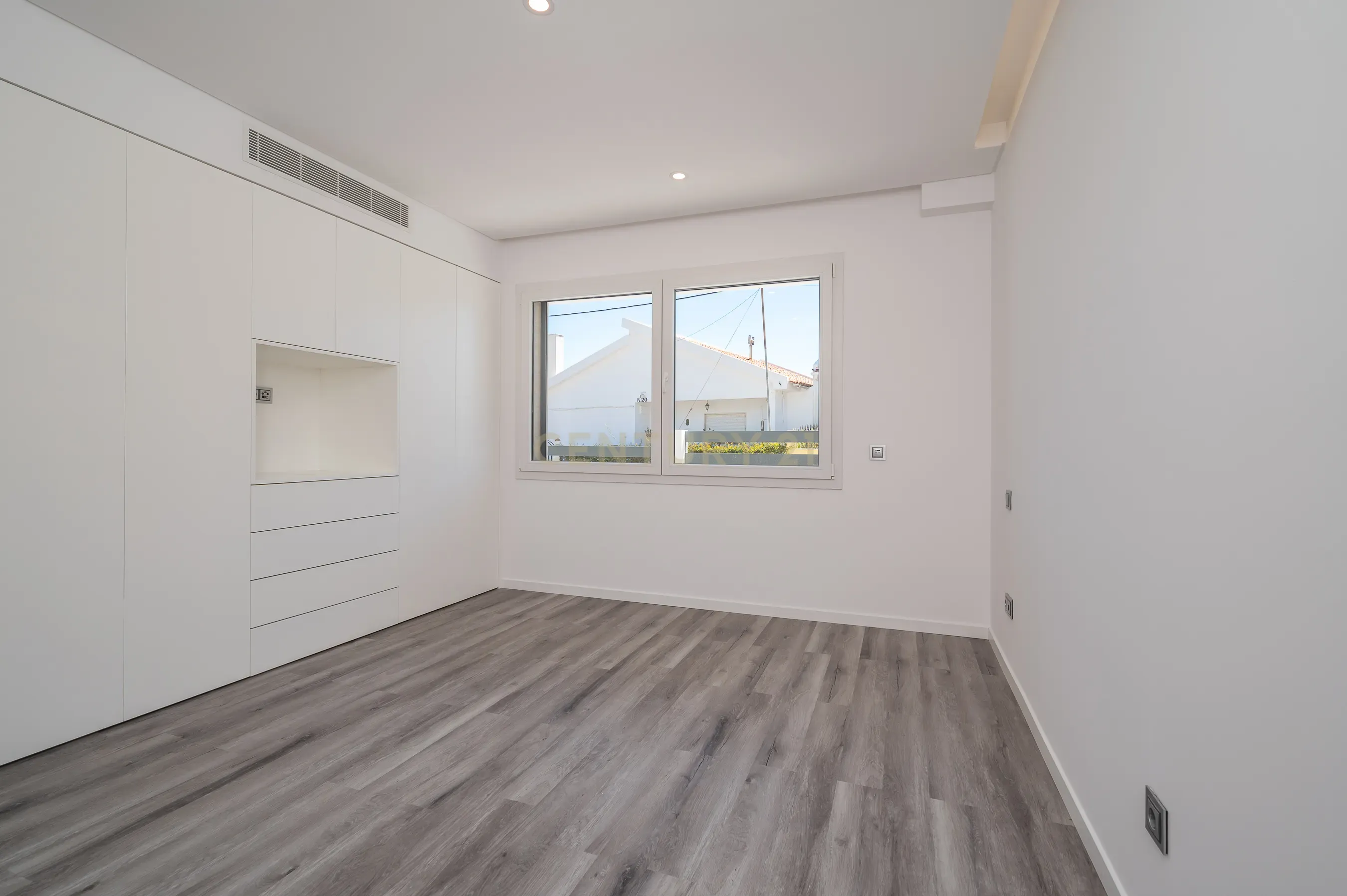 Moradia T5 de luxo com Piscina em Famões - Odivelas - Image 22