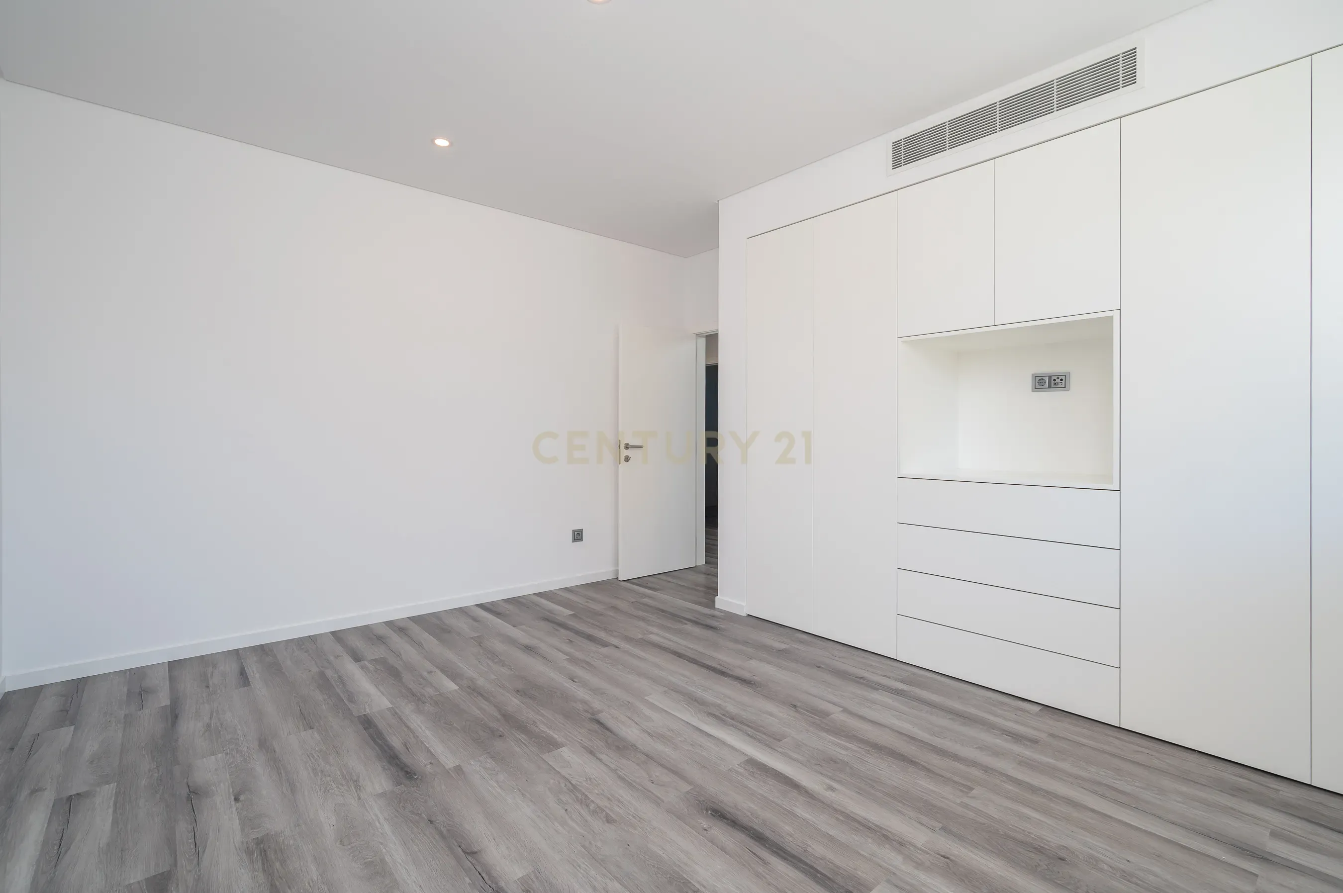 Moradia T5 de luxo com Piscina em Famões - Odivelas - Image 23