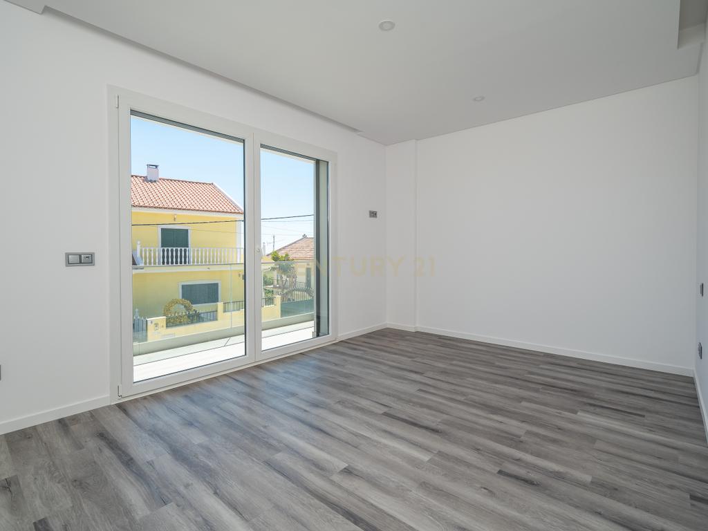 Moradia T5 de luxo com Piscina em Famões - Odivelas - Image 27