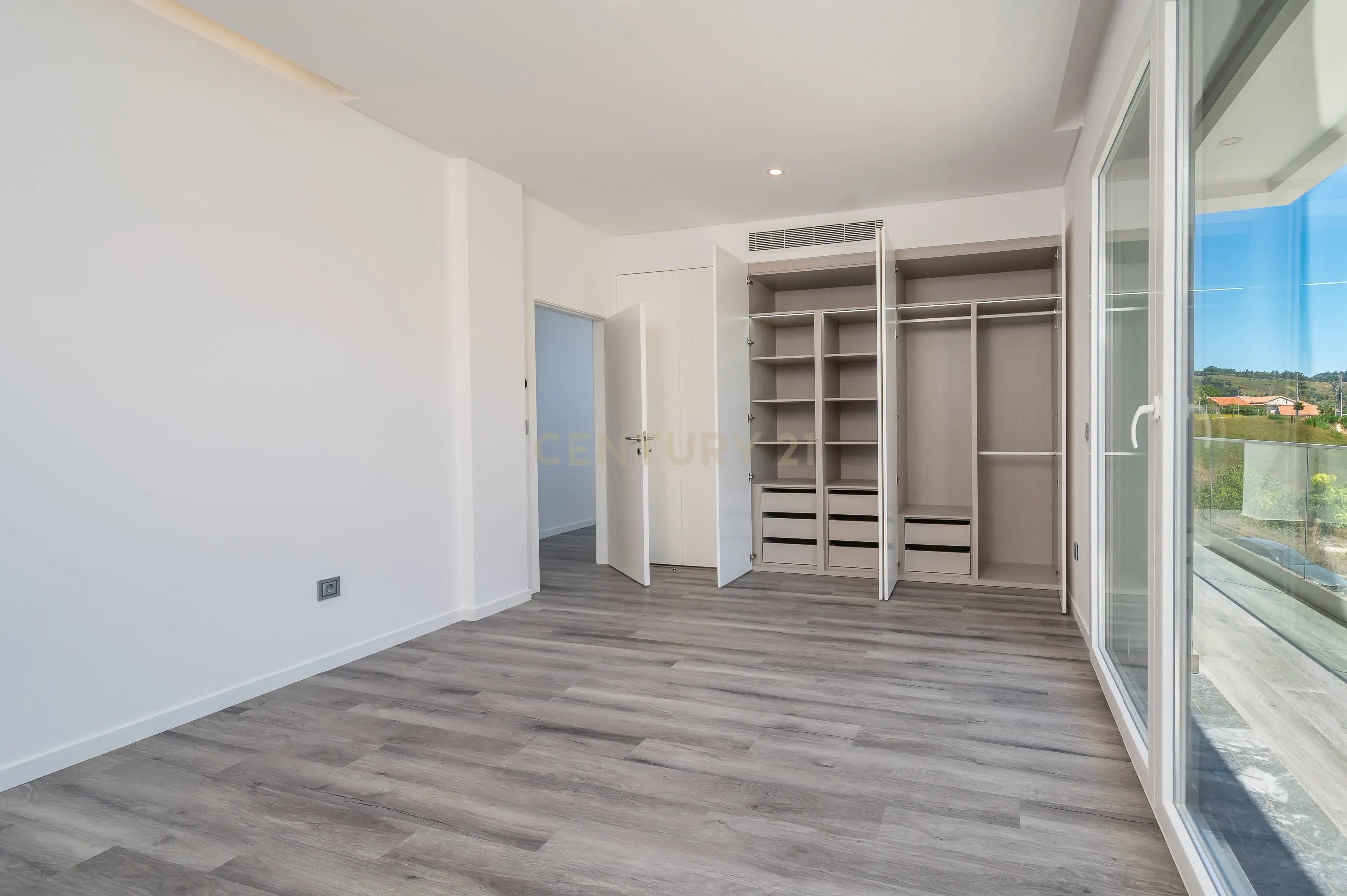 Moradia T5 de luxo com Piscina em Famões - Odivelas - Image 38