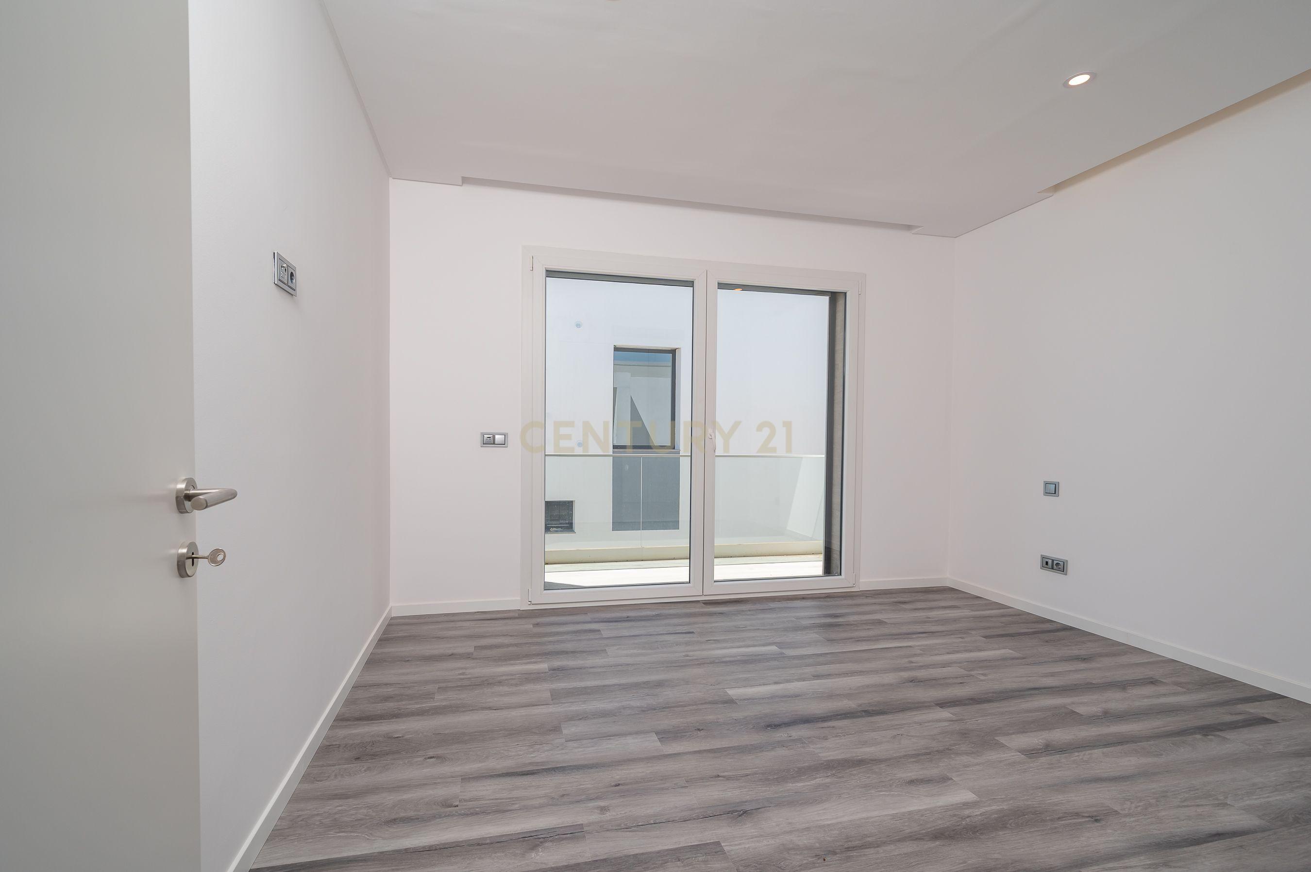 Moradia T5 de luxo com Piscina em Famões - Odivelas - Image 28