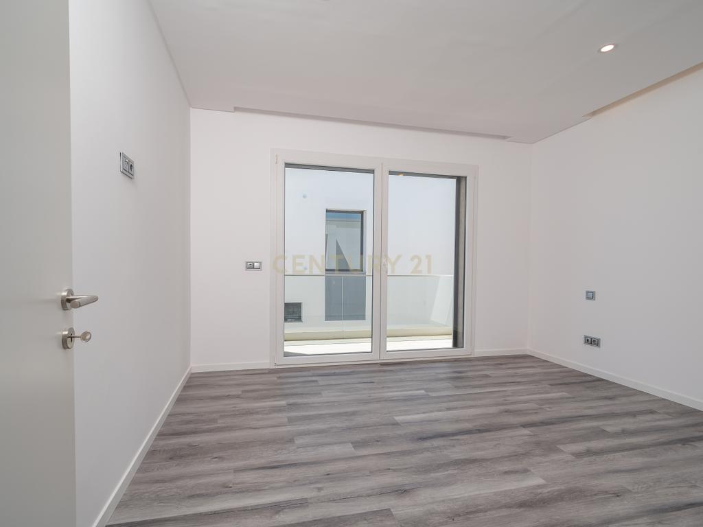 Moradia T5 de luxo com Piscina em Famões - Odivelas - Image 28