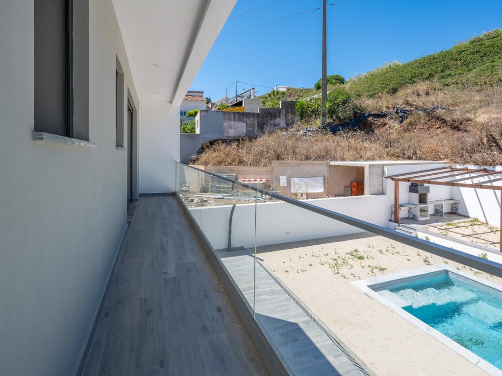 Moradia T5 de luxo com Piscina em Famões - Odivelas - Image 46
