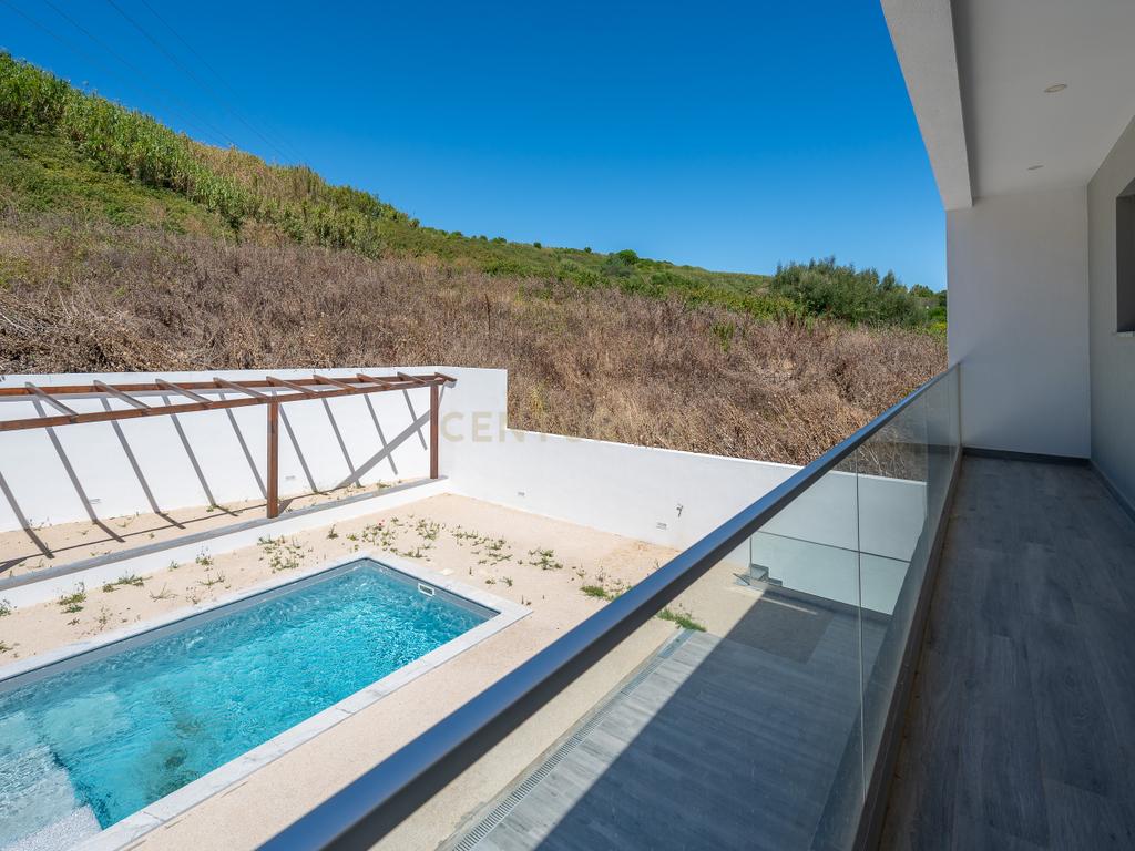 Moradia T5 de luxo com Piscina em Famões - Odivelas - Image 47