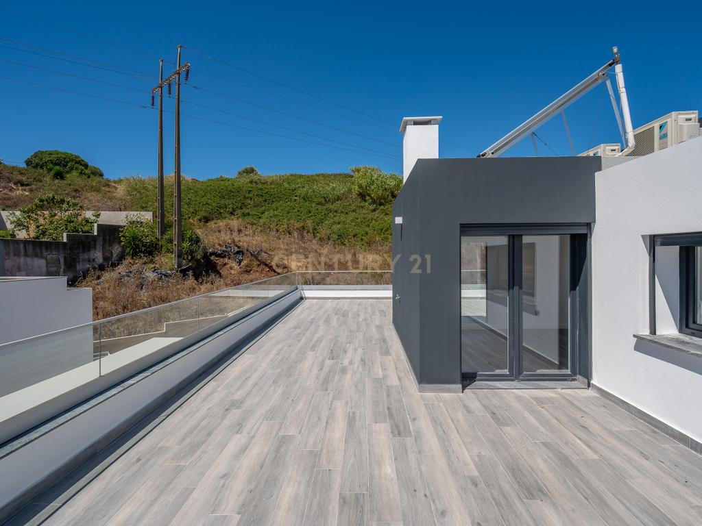 Moradia T5 de luxo com Piscina em Famões - Odivelas - Image 48