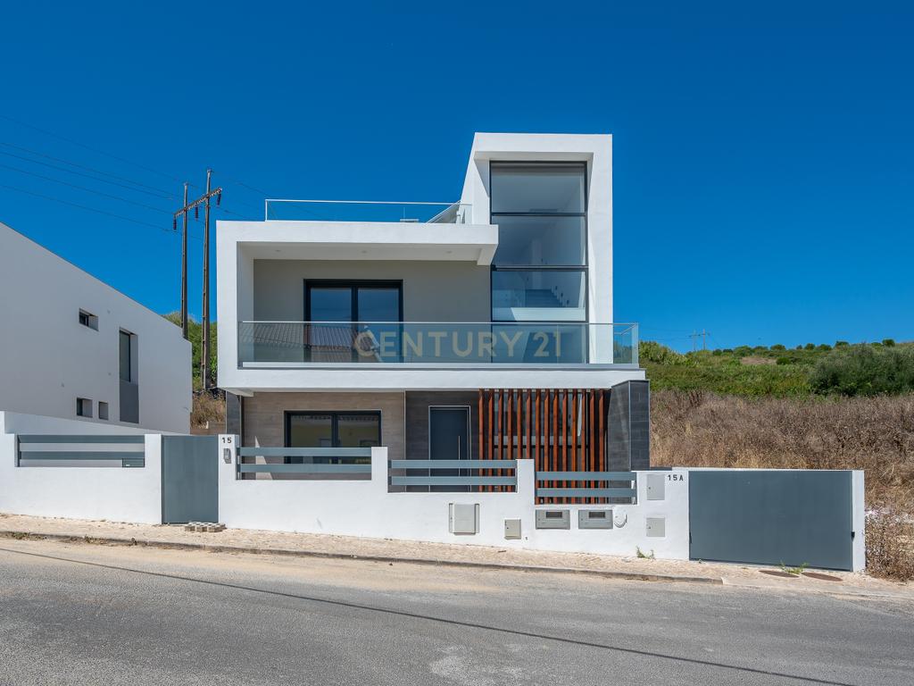 Moradia T5 de luxo com Piscina em Famões - Odivelas - Image 14